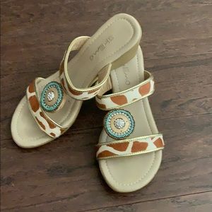 Skemo sandals